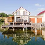 Seehaus Arielle Mit Wassergrundstueck By Interhome *