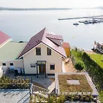 Casa de Férias Seehaus Arielle Mit Wassergrundstueck By Interhome