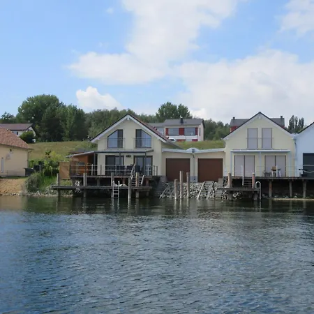 Seehaus Arielle Mit Wassergrundstueck By Interhome * Mucheln