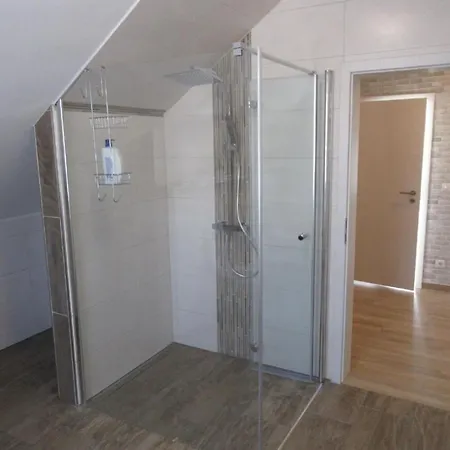 Seehaus Arielle Mit Wassergrundstueck By Interhome *