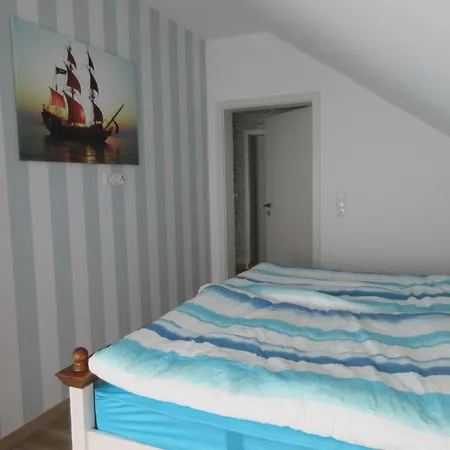 Seehaus Arielle Mit Wassergrundstueck By Interhome Casa de Férias Mucheln