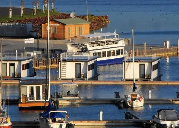Seehaus Arielle Mit Wassergrundstueck By Interhome Mucheln