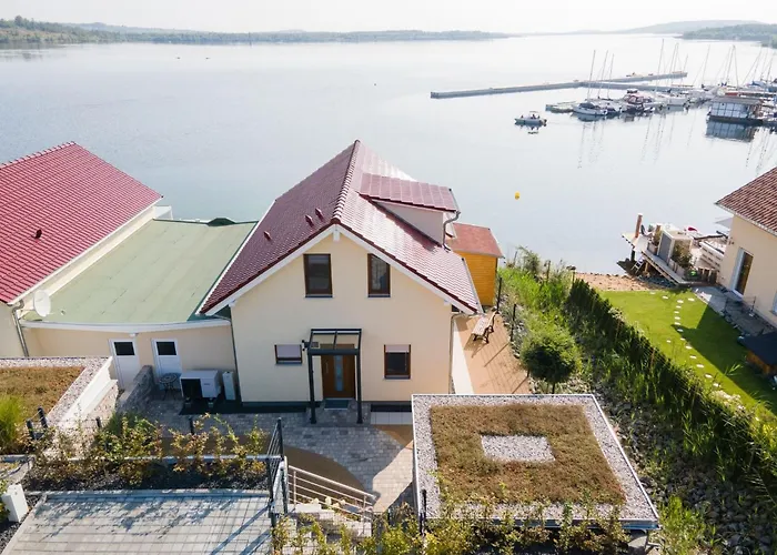 Prázdninový dům Seehaus Arielle Mit Wassergrundstueck By Interhome